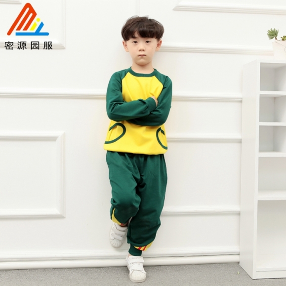 通辽秋季幼儿园运动服